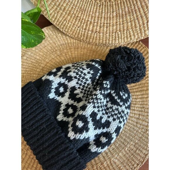 Old Navy adult one size black and white hat - Picture 7 of 8